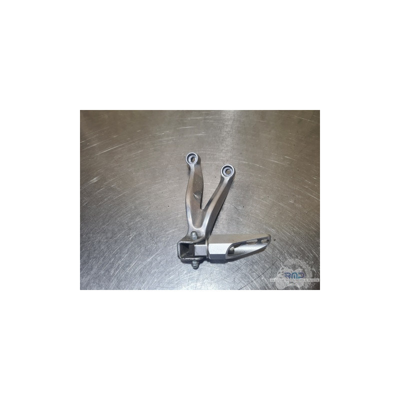 Platine repose pied passager gauche Suzuki 600 GSXR 2001 à 2003 