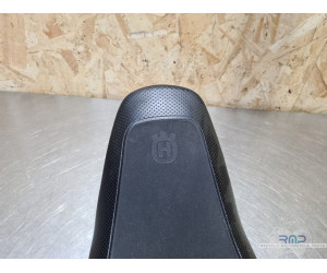 Selle pilote Husqvarna 701 Svartpilen 2018 à 2021 