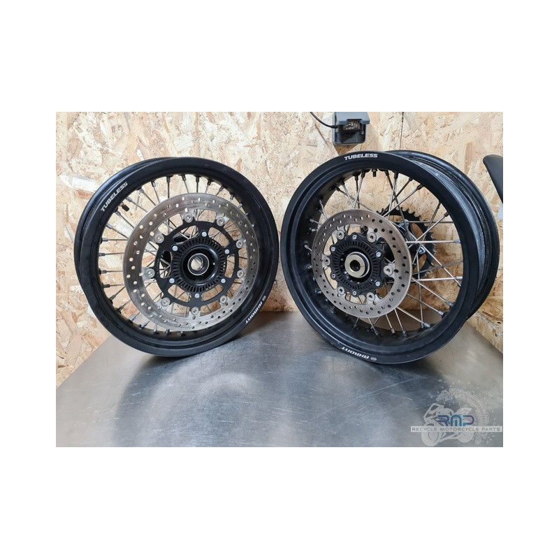 Husqvarna 701 Svartpilen 2018 à 2021 