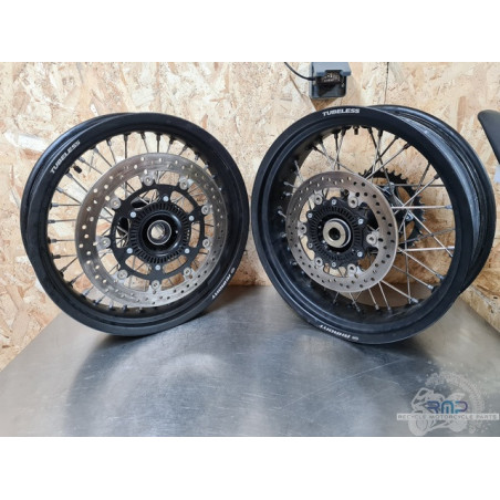 Husqvarna 701 Svartpilen 2018 à 2021 