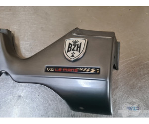 Cache sous selle droit Moto Guzzi V11 Le mans  