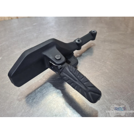 Platine repose pied passager droite Husqvarna 401 Vitpilen  