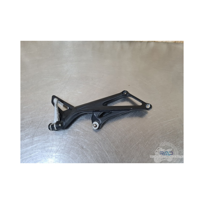 Platine repose pied passager droite MV Agusta F3 800 2013 à 2020 